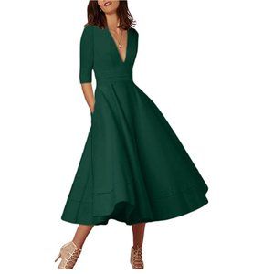 Never Worn V-Neck Emerald Green A-line Midi Dress with Pockets! Size Medium
